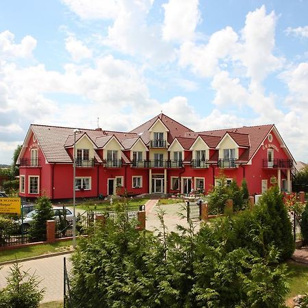 Osrodek Wczasowy Marysia Niechorze Exterior photo